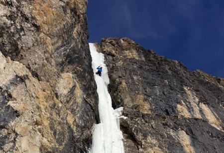 Ice-Climbing-in-the-Dolomites